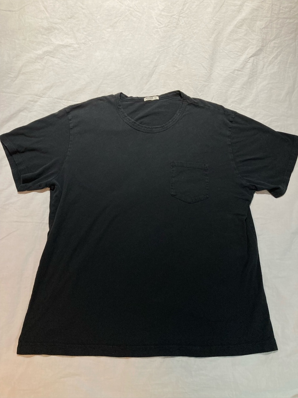 Buck Mason pocket t-shirt, Men’s size XL, made in the USA!